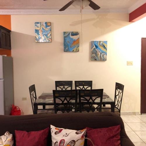 Фото Sandringham AV