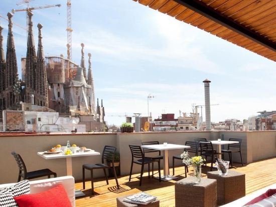 Фото Enjoybcn Gaudi Apartments