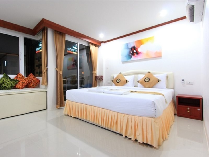 Фото отеля 2