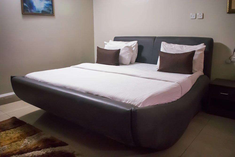 Фото Primal Hotel GRA-Ikeja