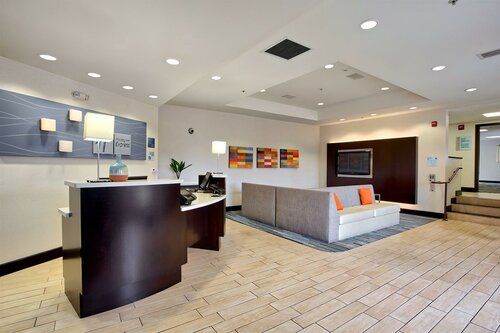 Гостиница Holiday Inn Express Costa Mesa, an Ihg Hotel в Коста-Меса