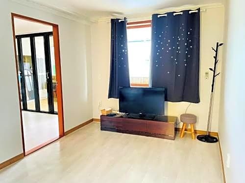 Фото Backpackers in Yeosu - Hostel