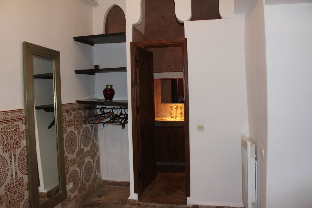 Фото Riad Amra
