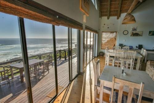 Гостиница Oyster Bay Beach Lodge