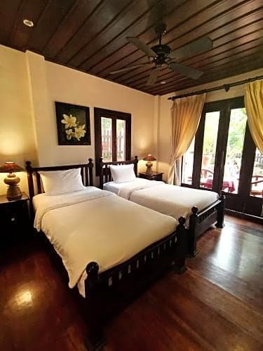 Фото Sokdee City Hotel