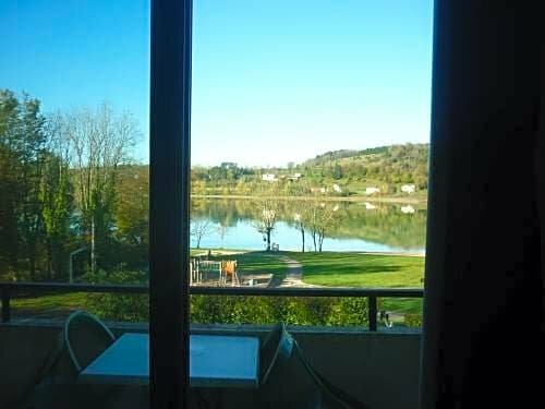 Гостиница Hotel Restaurant la Chaumiere du Lac