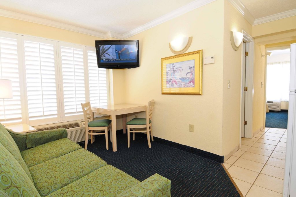 Фото Best Western Plus Grand Strand Inn & Suites
