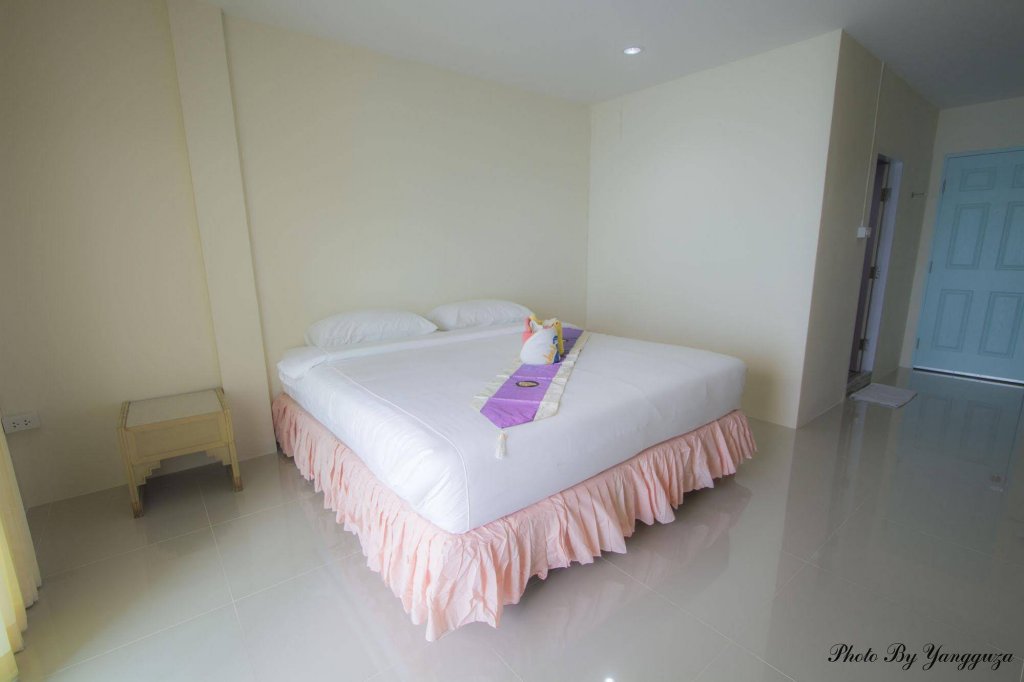 Фото Chaam Guesthouse