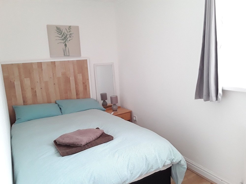 Фото Short Term Rental 4 Bedroom House