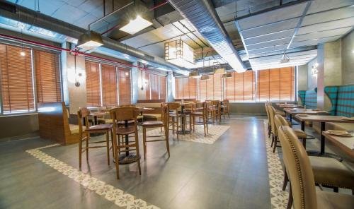 Фото The Imperial Poonam Hotel