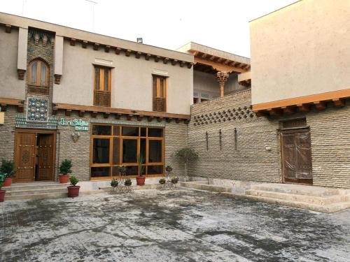 Фото отеля 2