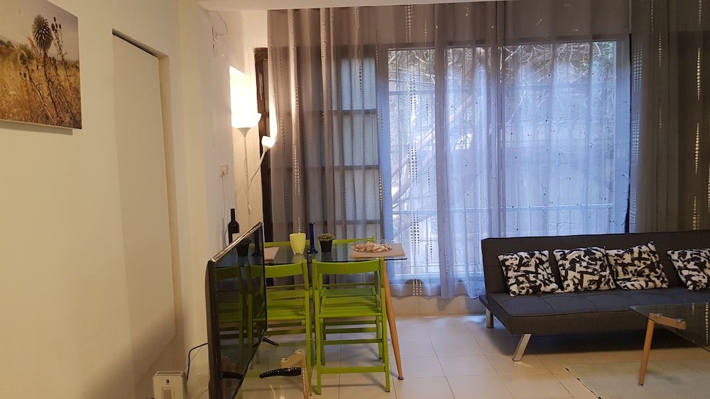 Фото Апартаменты Central Tel Aviv