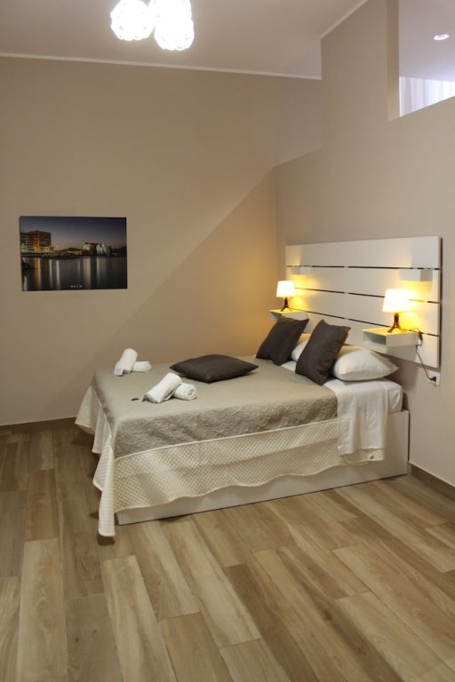 Фото Central Station Garibaldi