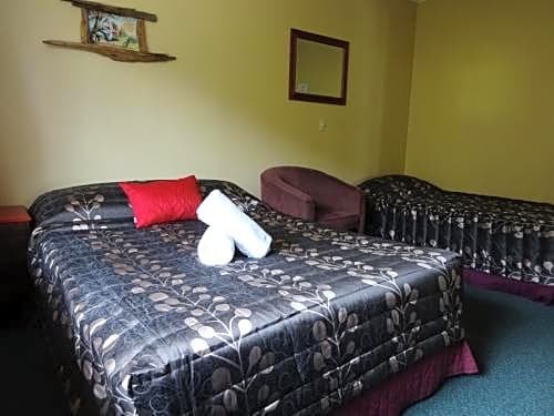 Фото Glow Worm Accommodation