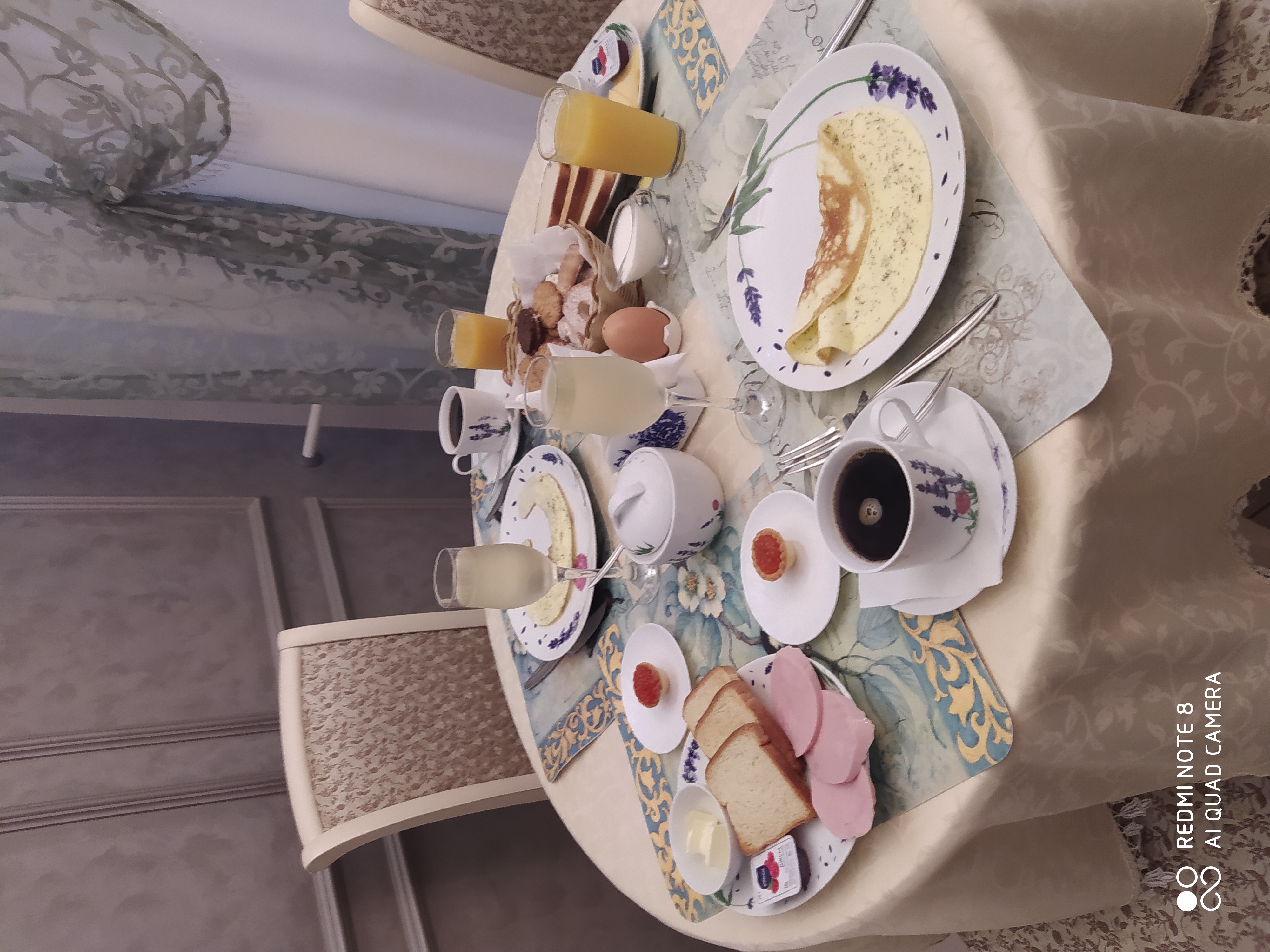 Фото Серебряная лошадь