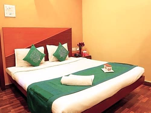 Фото Hotel Trimoorti