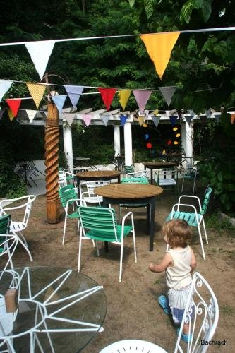 Фото Hostal Montsoliu