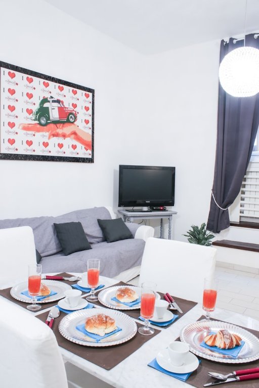 Фото Chroma Apt Farinone 28