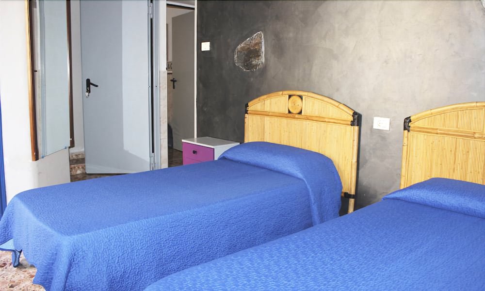 Фото Hostal Alcaravaneras