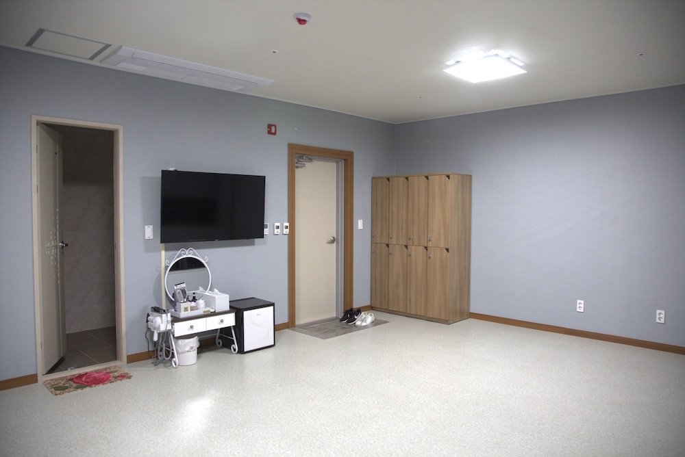 Фото Ara & Maru Hostel