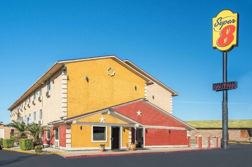 Гостиница Super 8 by Wyndham San Antonio/I-35 North в Сан-Антонио