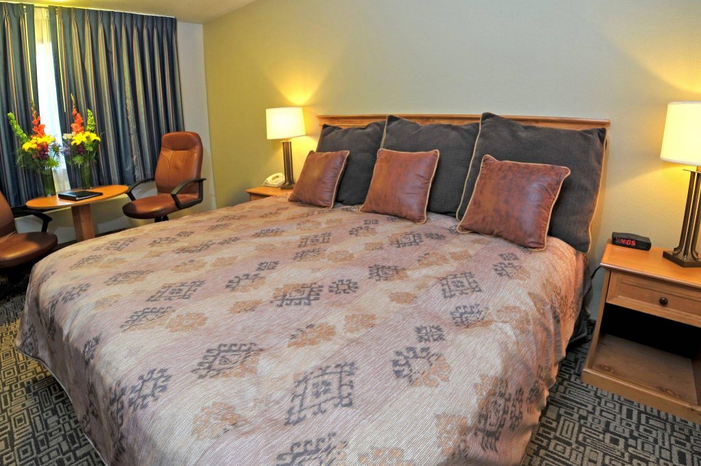 Фото Shilo Inn Suites Hotel - Bend