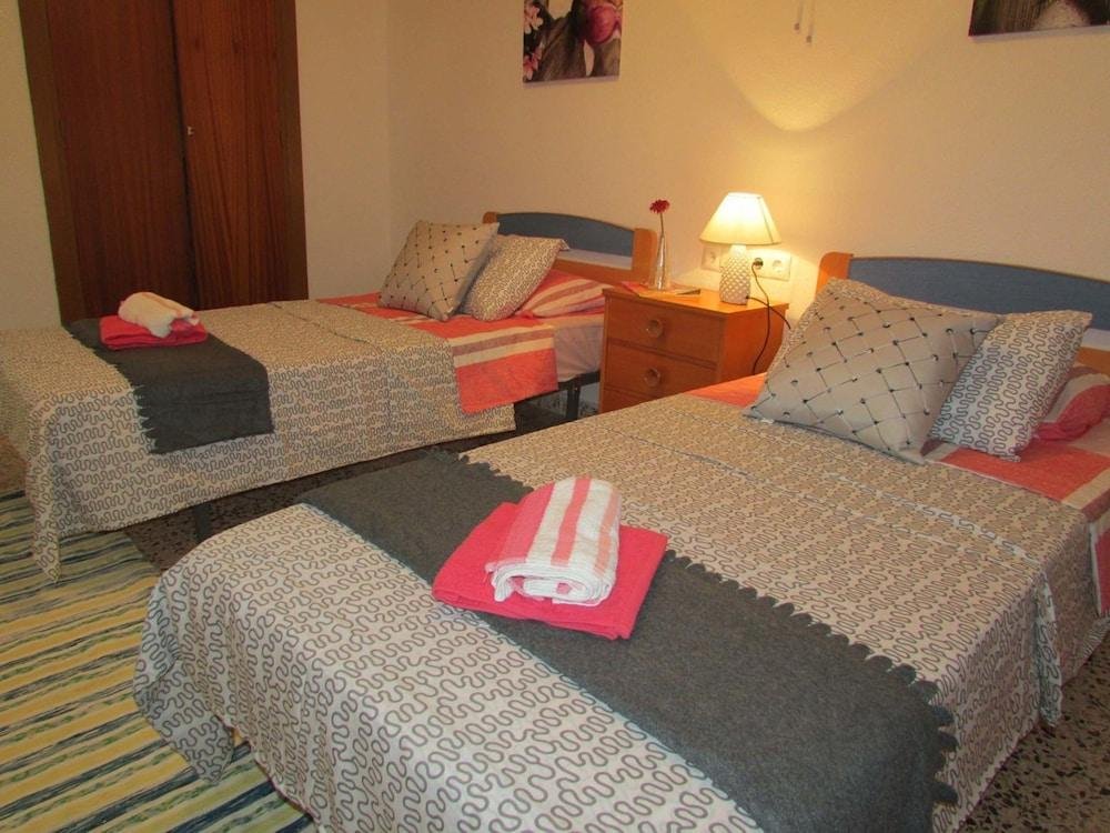 Фото 4 Bedrooms Seaview Apartment