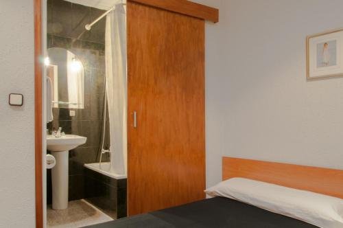 Фото Hostal Ruta de Francia