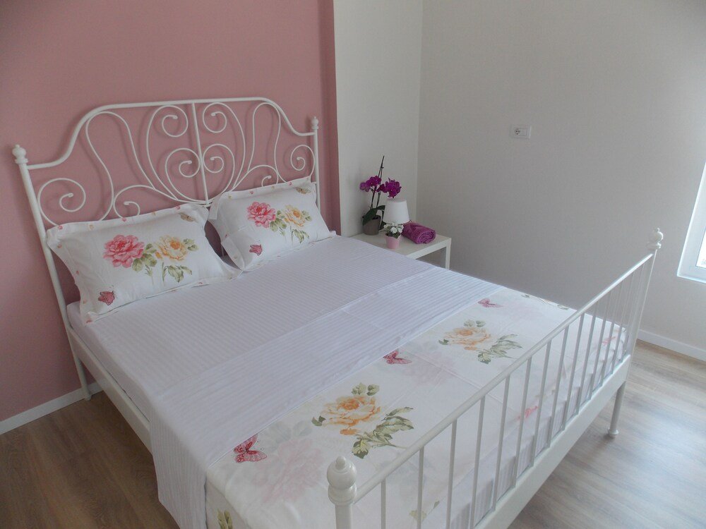 Фото Amarilis Luxury Apartment