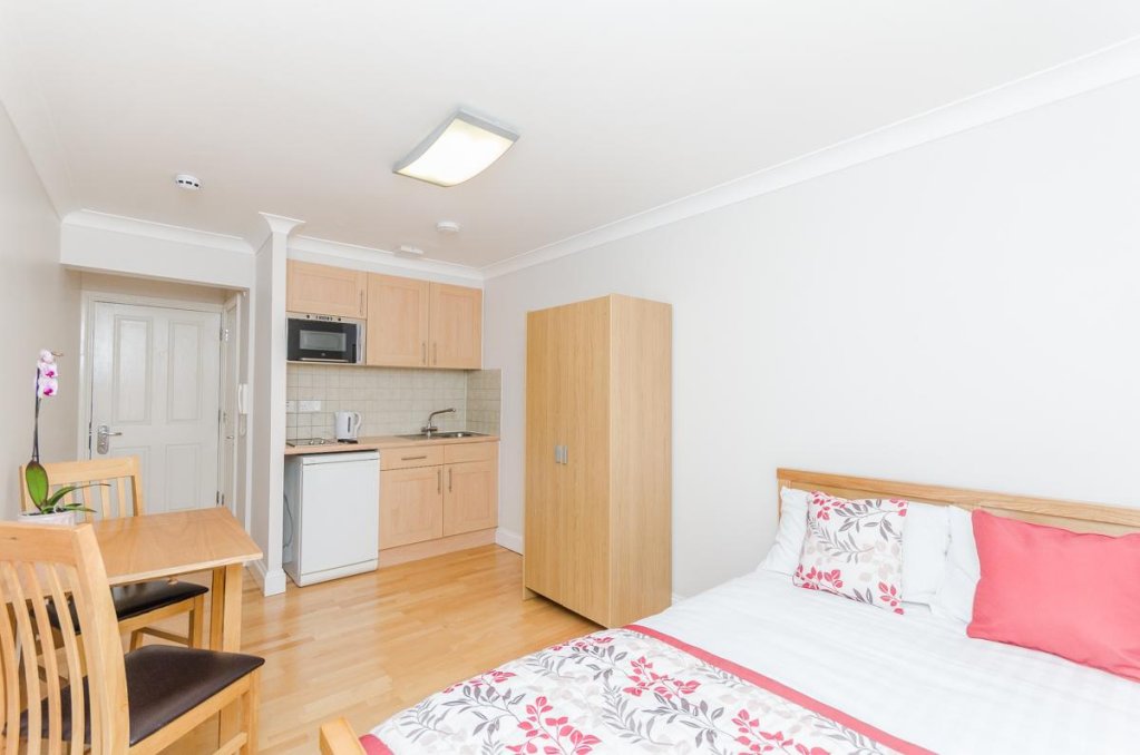 Фото Alexander Apartments