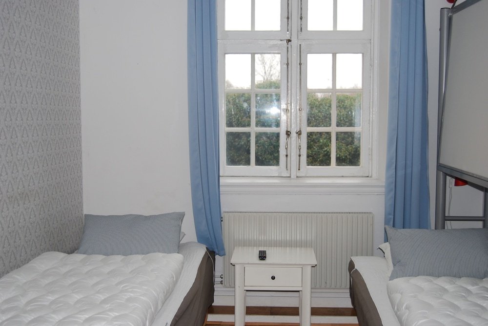 Фото Halmstad Hotell & Vandrarhem Kaptenshamn