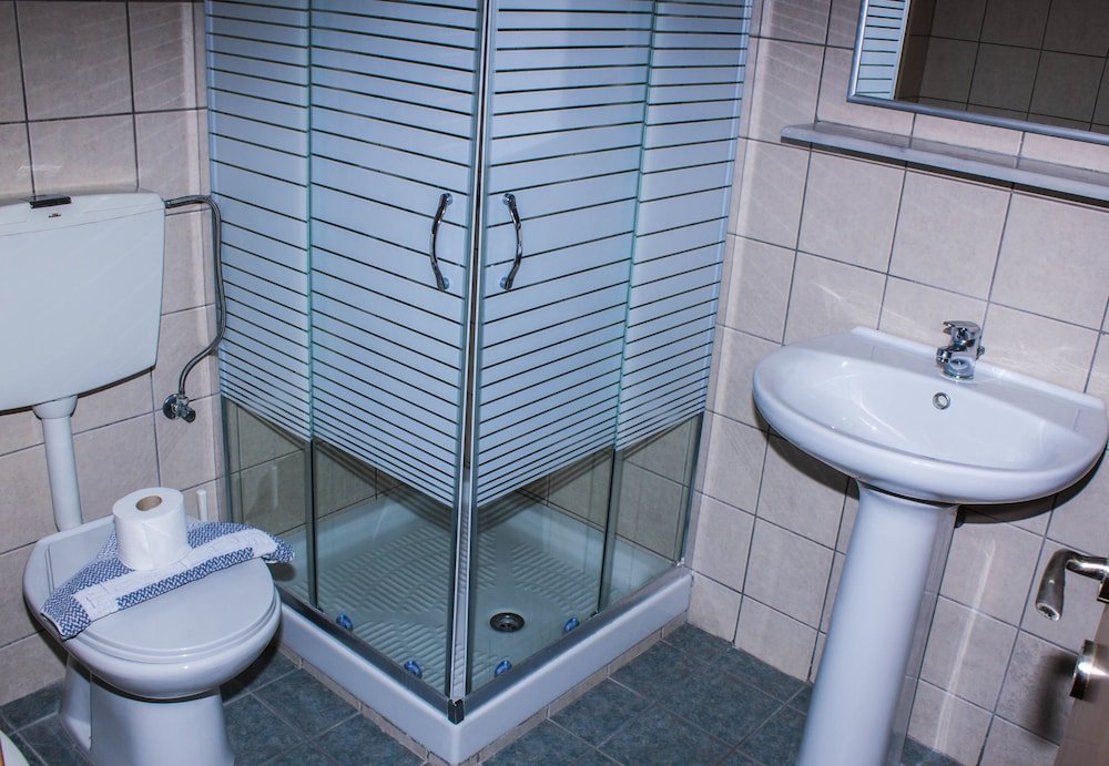 Фото Sunshine Studios & Apartments