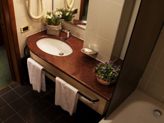 Фото Hotel Crivi's Milan