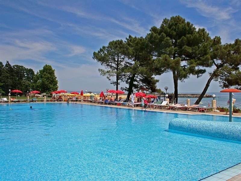 Гостиница Lotos Hotel - Riviera Holiday Club в Золотых Песках