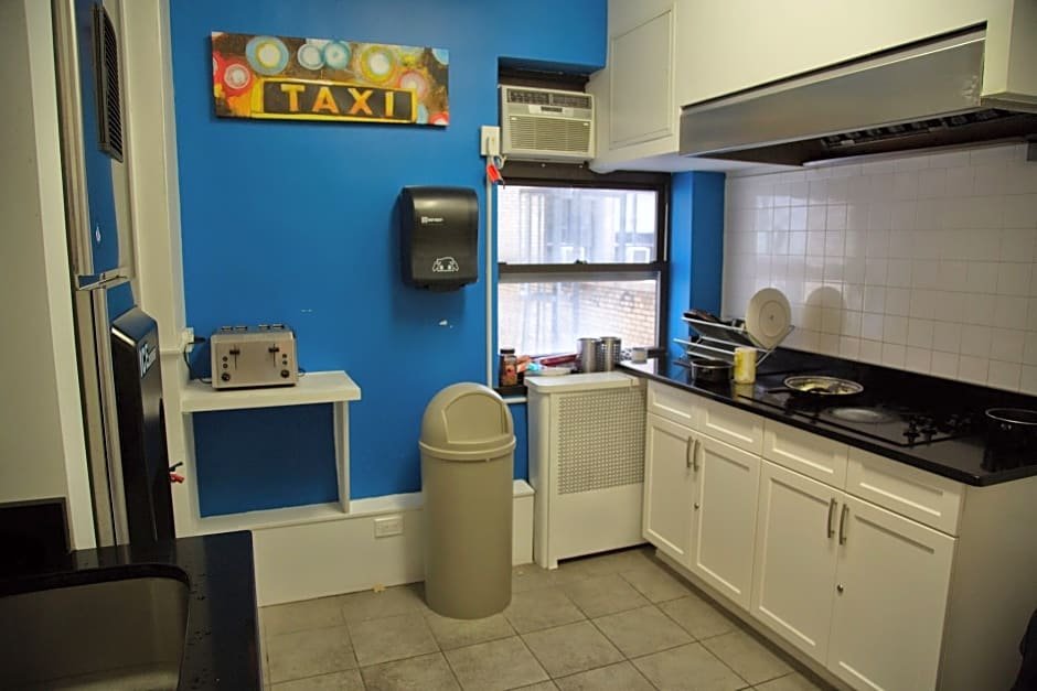 Фото Vanderbilt Ymca Hostel