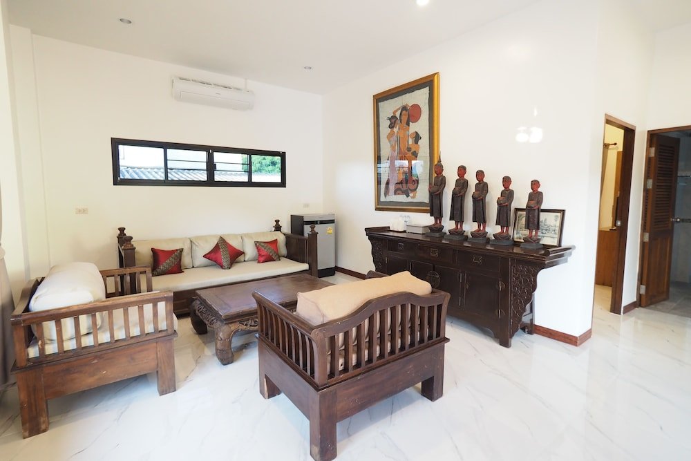 Фото Chanapha Residence