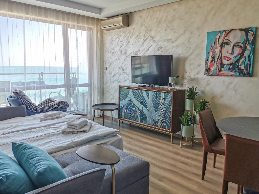 Фото Marty's Beachfront Smart Homes