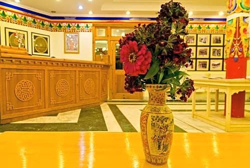 Фото отеля 2