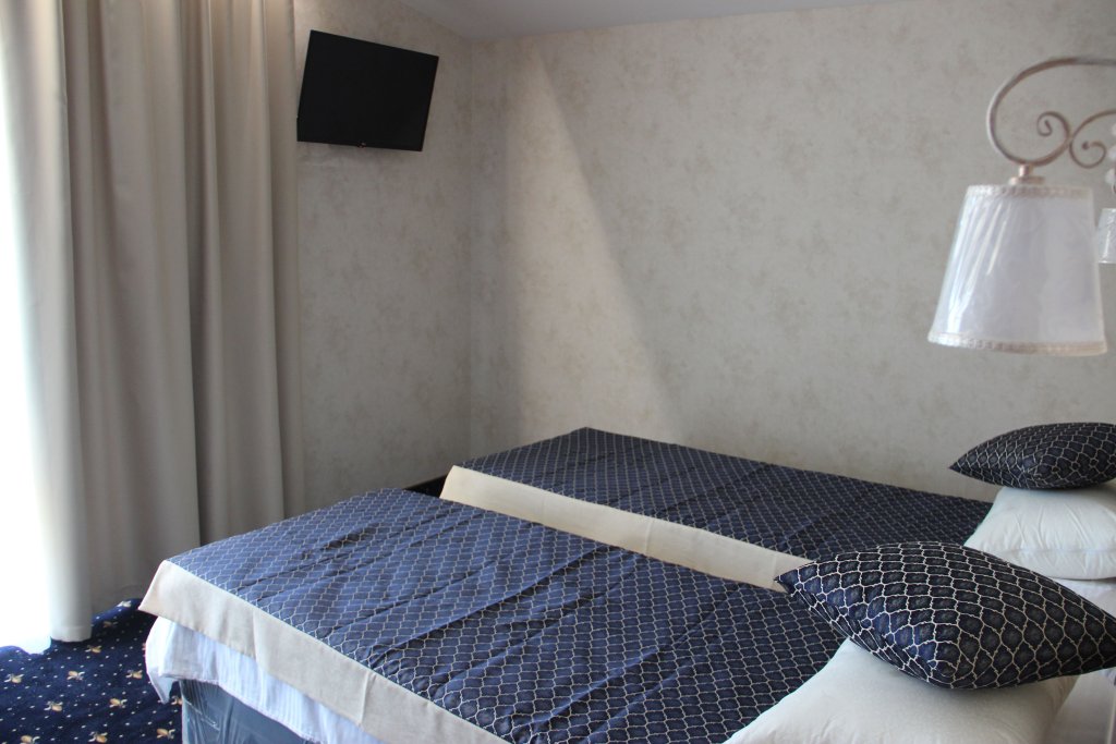 Фото Каштан