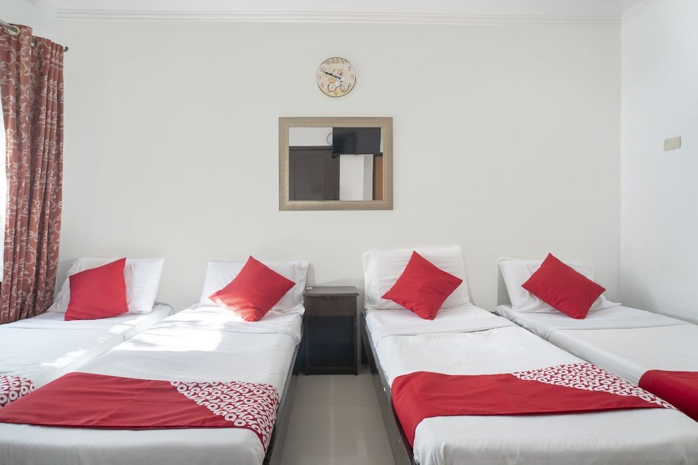 Фото Oyo 557 Samantha's Apartelle