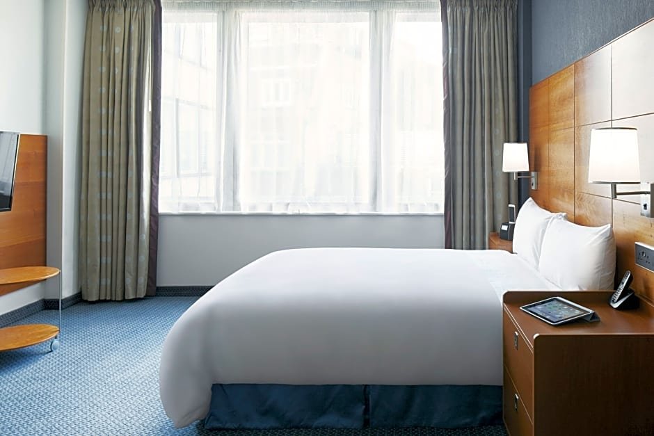 Фото Club Quarters Hotel St. Pauls