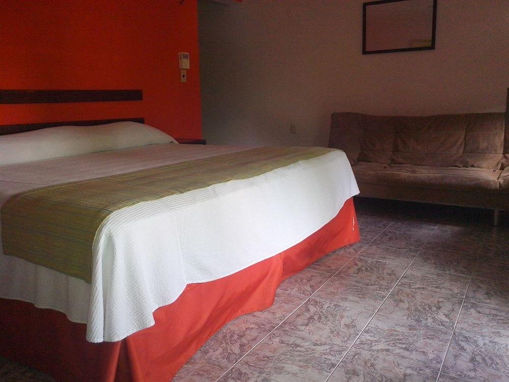 Фото Playa Suites