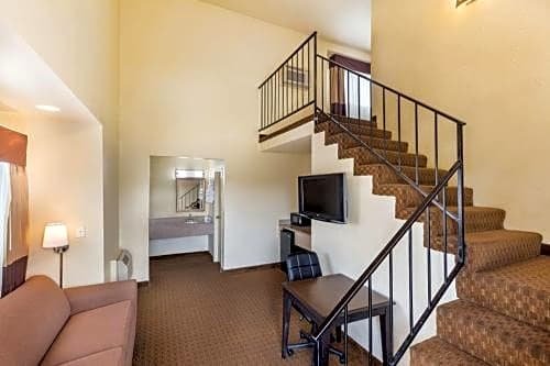 Фото Key Inn & Suites