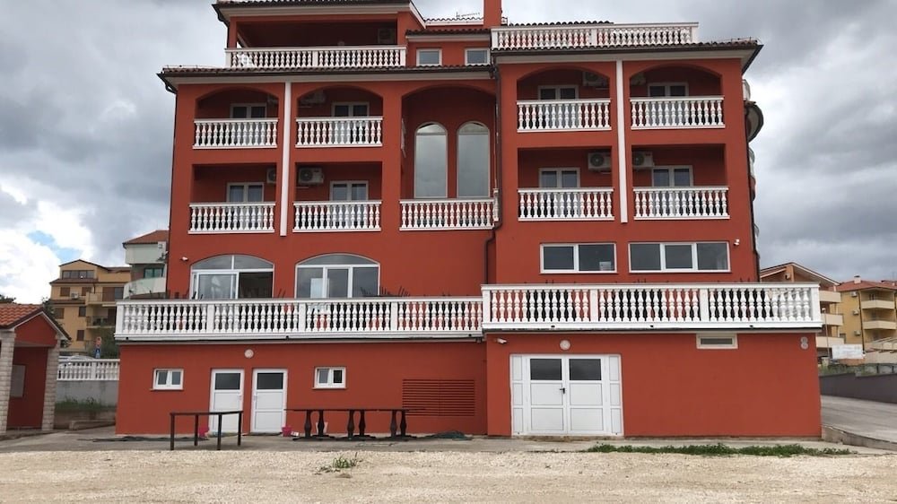 Фото Hotel Livadic