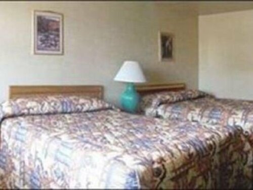 Гостиница Economy Inn Reedsport