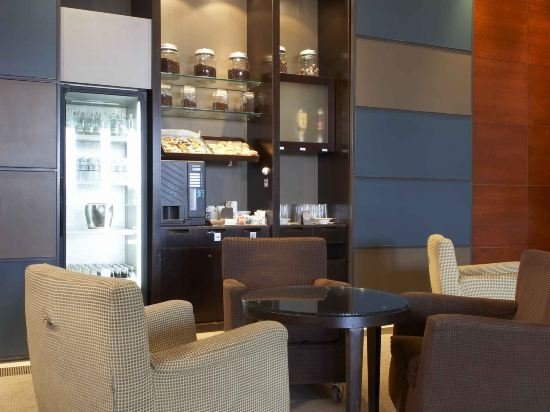 Фото Ac Hotel Alcala de Henares by Marriott