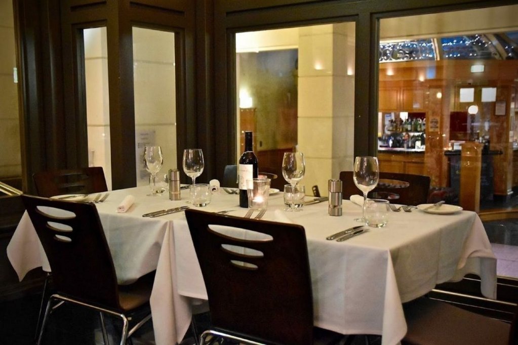Фото Stamford Plaza Melbourne Hotel