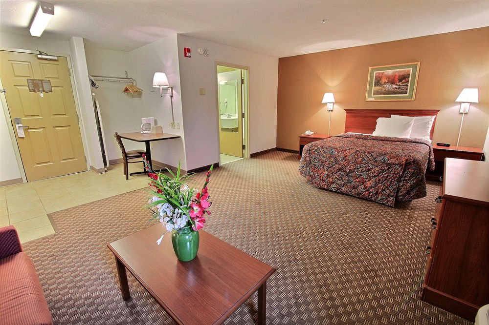 Фото InTown Suites Extended Stay Newport News Va - I-64