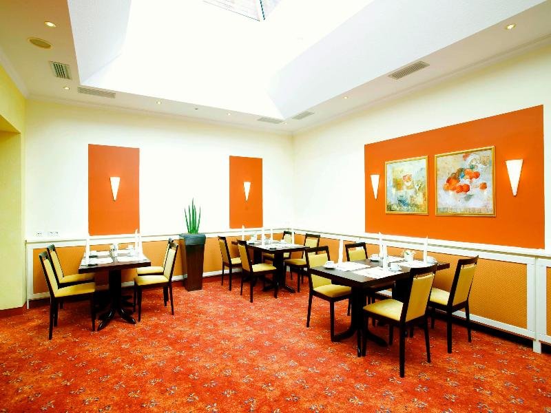 Фото Idingshof Hotel & Restaurant