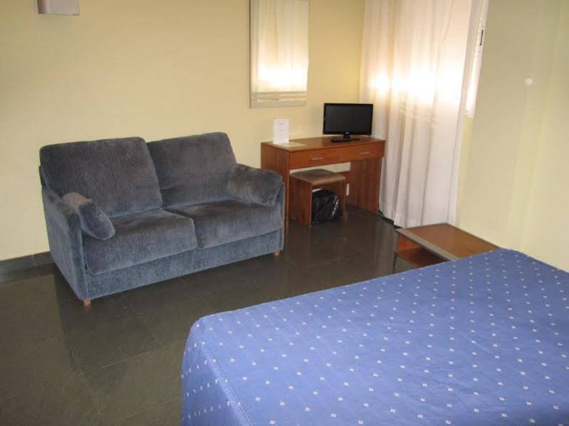 Фото Hotel Velilla